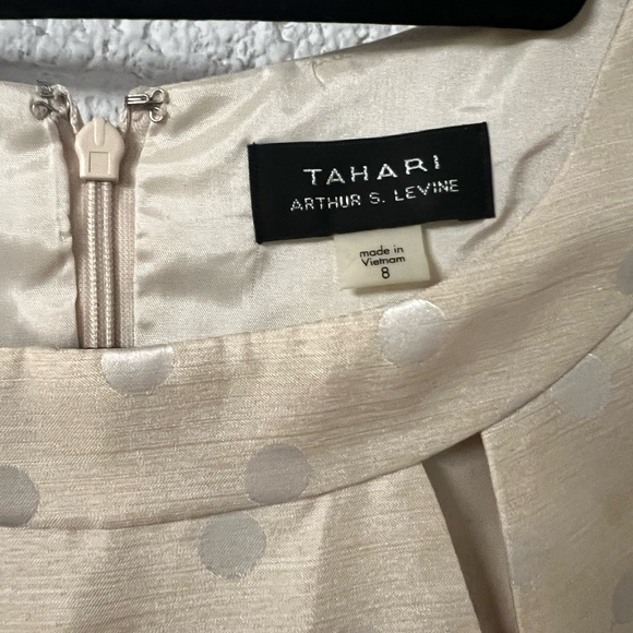 TAHARI Pastel Yellow Polka Dot Dress - Picture 4 of 4